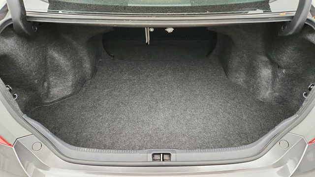 2015 Toyota Camry 4dr Sedan I4 Automatic XLE - 22942594 - 20