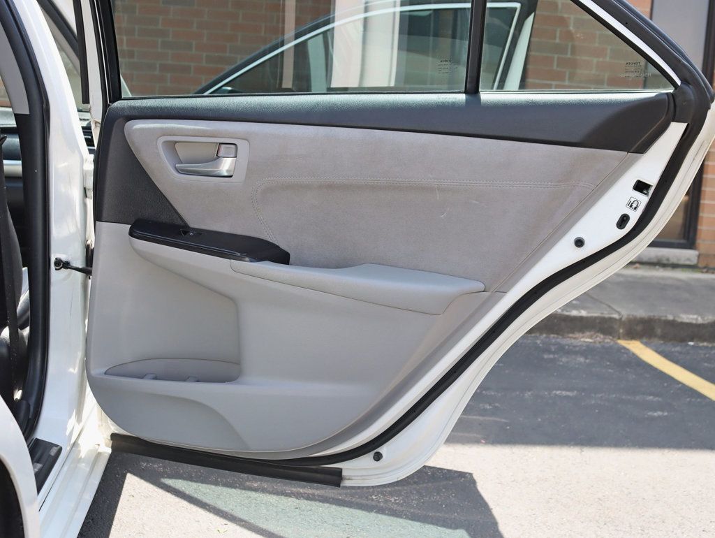 2015 Toyota Camry 4dr Sedan I4 Automatic XSE - 22847837 - 26
