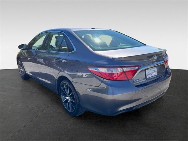 2015 Toyota Camry XSE photo 3