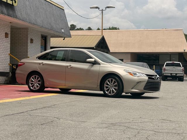 2015 Toyota Camry 4dr Sedan V6 Automatic XLE - 23030920 - 3