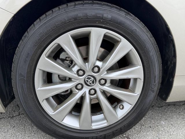 2015 Toyota Camry 4dr Sedan V6 Automatic XLE - 23008663 - 13