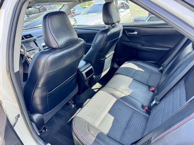 2015 Toyota Camry Hybrid  - 23066435 - 9