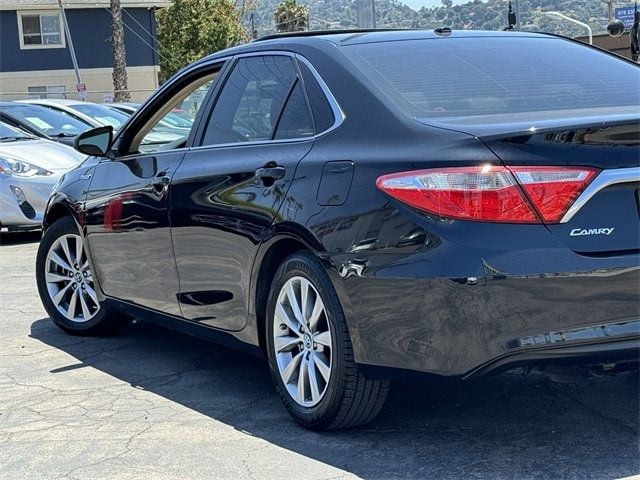 2015 Toyota Camry Hybrid 4dr Sedan XLE - 22474461 - 14