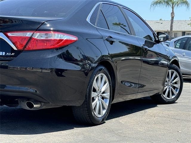 2015 Toyota Camry Hybrid 4dr Sedan XLE - 22474461 - 16