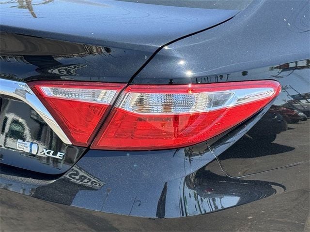 2015 Toyota Camry Hybrid 4dr Sedan XLE - 22474461 - 18