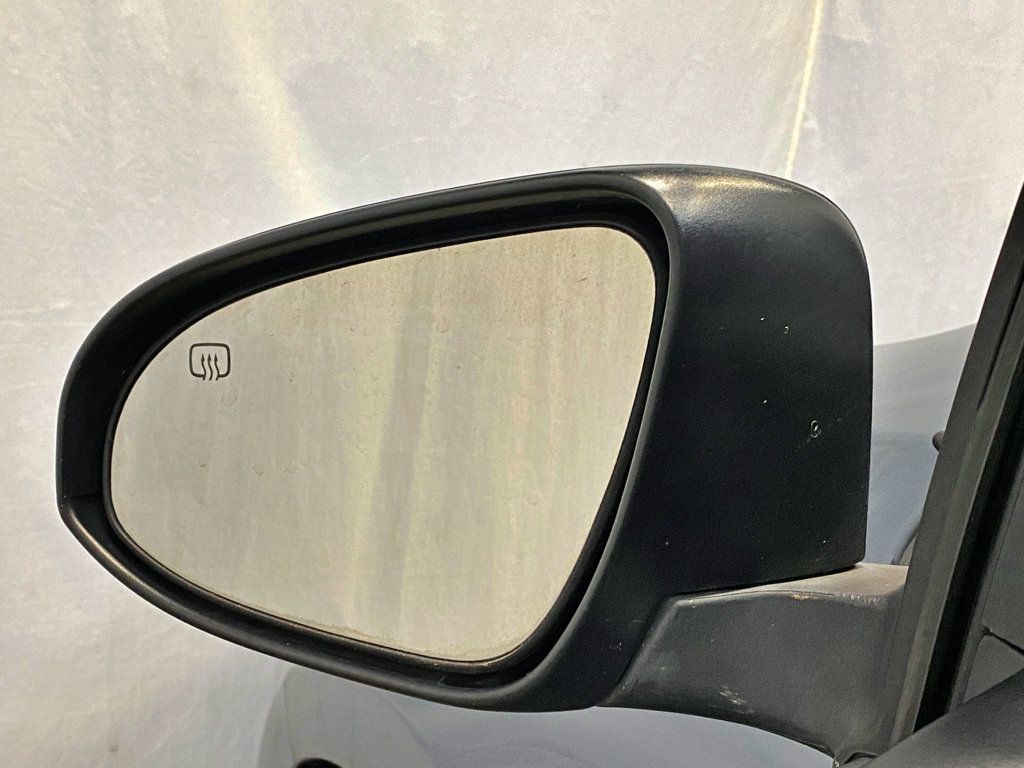 2015 Toyota Corolla 4dr Sedan CVT LE - 23008896 - 15