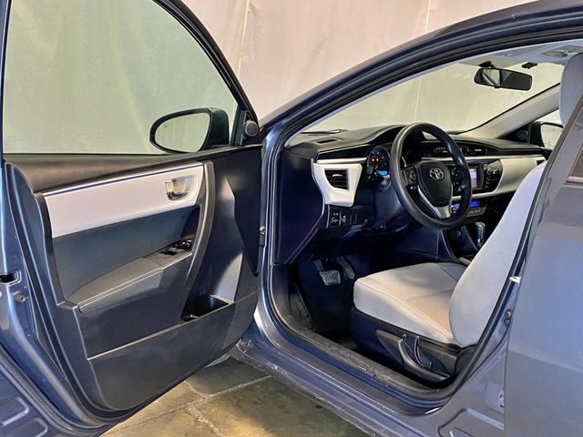 2015 Toyota Corolla 4dr Sedan CVT LE - 23008896 - 16