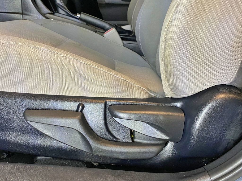 2015 Toyota Corolla 4dr Sedan CVT LE - 23008896 - 19