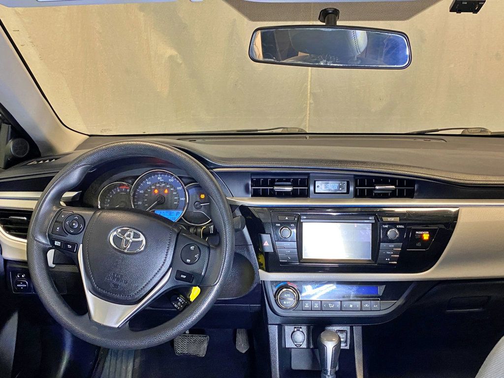 2015 Toyota Corolla 4dr Sedan CVT LE - 23008896 - 39