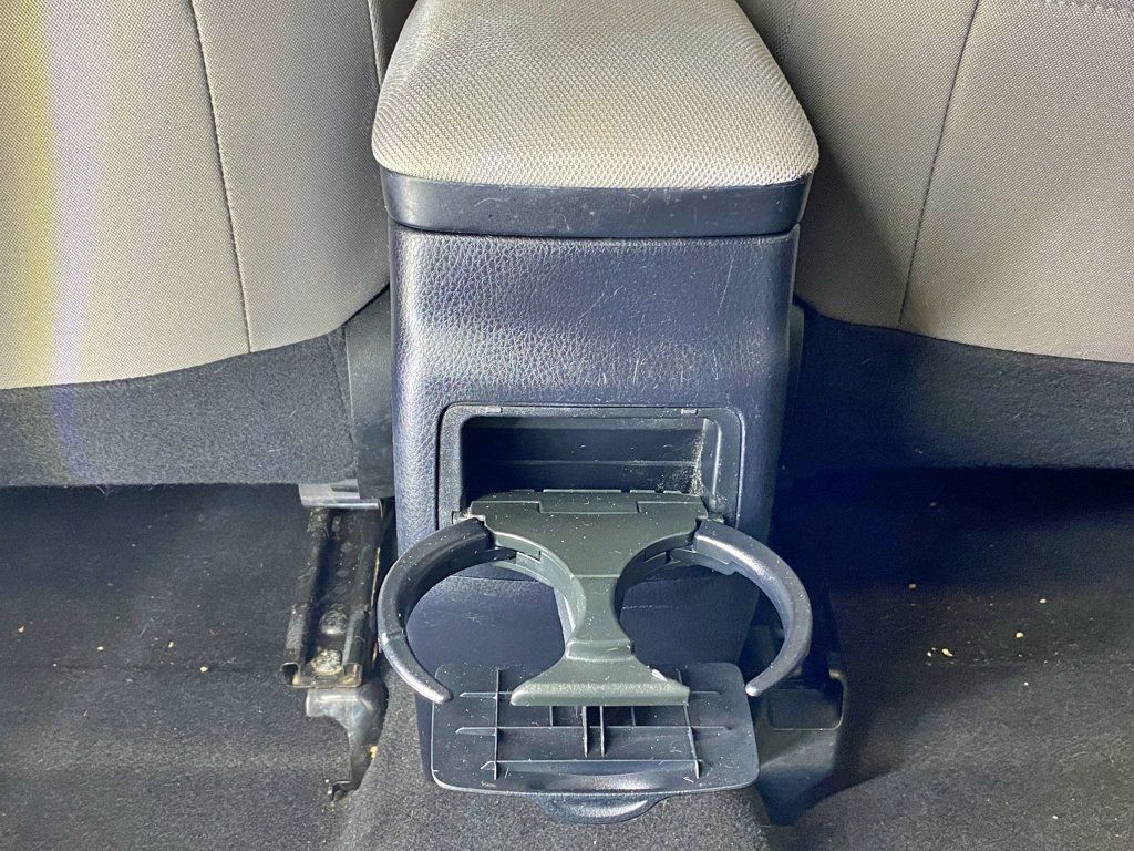 2015 Toyota Corolla 4dr Sedan CVT LE - 23008896 - 46