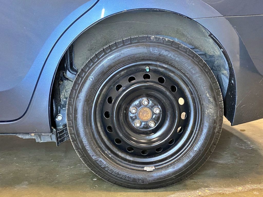 2015 Toyota Corolla 4dr Sedan CVT LE - 23008896 - 55