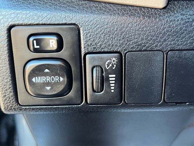 2015 Toyota Corolla 4dr Sedan CVT LE - 22991341 - 18