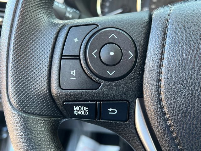 2015 Toyota Corolla 4dr Sedan CVT LE - 22991341 - 19