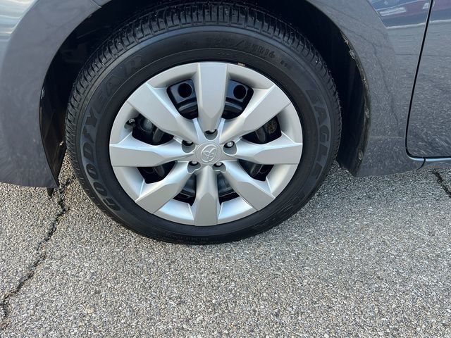 2015 Toyota Corolla 4dr Sedan CVT LE - 22991341 - 8