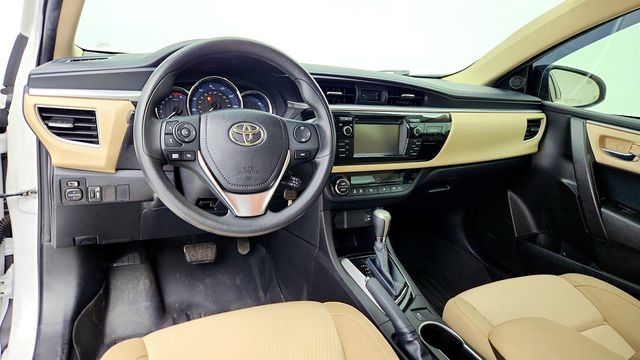 2015 Toyota Corolla 4dr Sedan CVT LE - 22995779 - 11