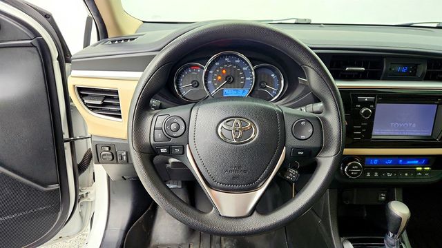2015 Toyota Corolla 4dr Sedan CVT LE - 22995779 - 12