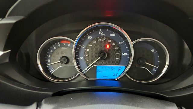 2015 Toyota Corolla 4dr Sedan CVT LE - 22995779 - 13