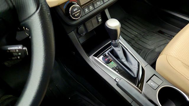 2015 Toyota Corolla 4dr Sedan CVT LE - 22995779 - 15