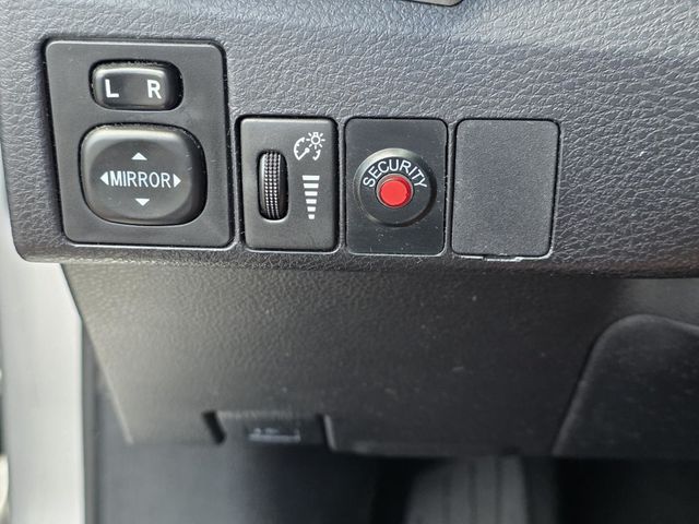 2015 Toyota Corolla LE - 23090291 - 17