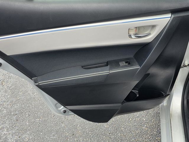 2015 Toyota Corolla LE - 23090291 - 26