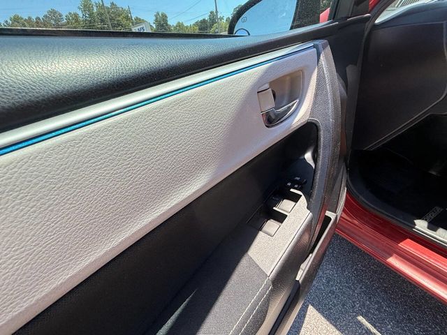 2015 Toyota Corolla LE 4dr Sedan - 23036803 - 11