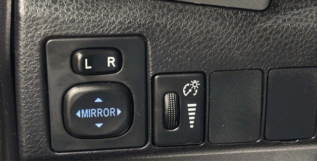 2015 Toyota Corolla LE 4dr Sedan - 23030940 - 24
