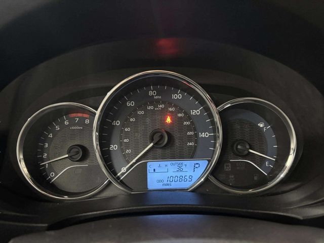 2015 Toyota Corolla LE Eco 4dr Sedan - 22979982 - 31