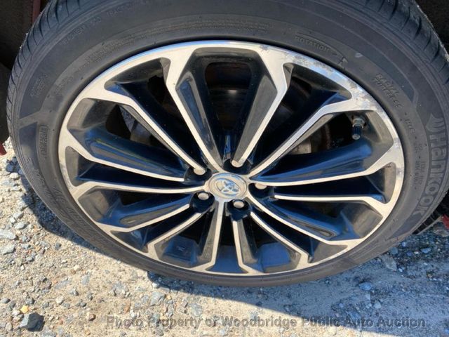 2015 Toyota Corolla S Plus - 22909184 - 31