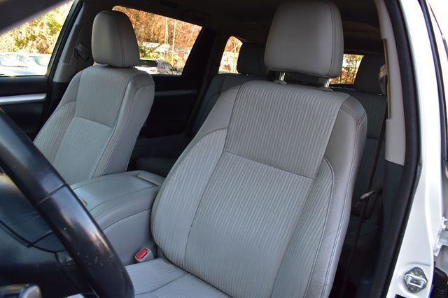 2015 Toyota Highlander AWD 4dr V6 LE Plus - 22946608 - 14