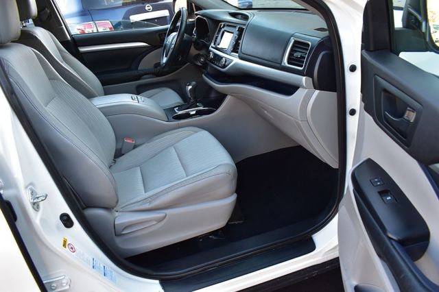 2015 Toyota Highlander AWD 4dr V6 LE Plus - 22946608 - 18