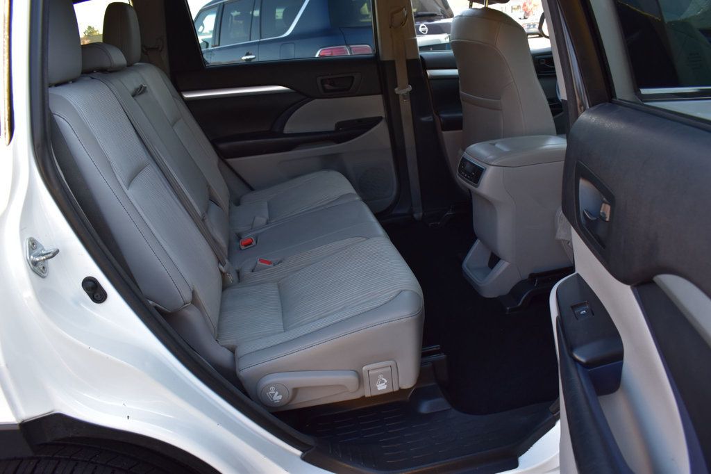 2015 Toyota Highlander AWD 4dr V6 LE Plus - 22946608 - 25
