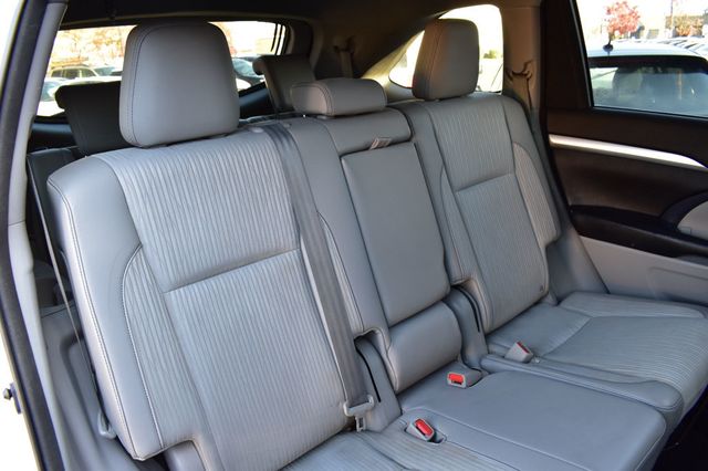 2015 Toyota Highlander AWD 4dr V6 LE Plus - 22946608 - 26