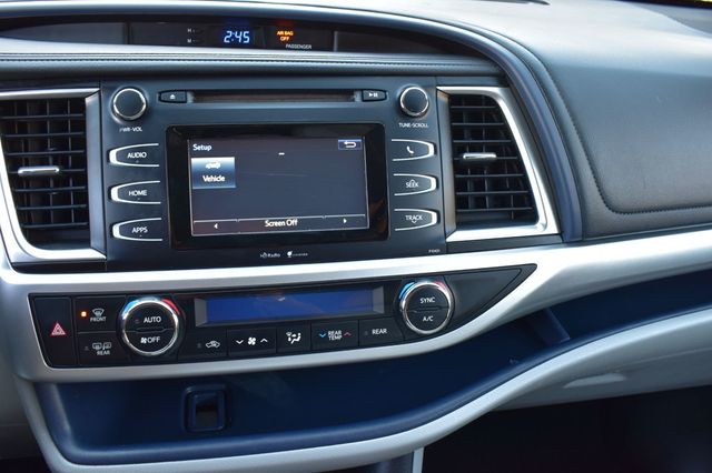 2015 Toyota Highlander AWD 4dr V6 LE Plus - 22946608 - 40