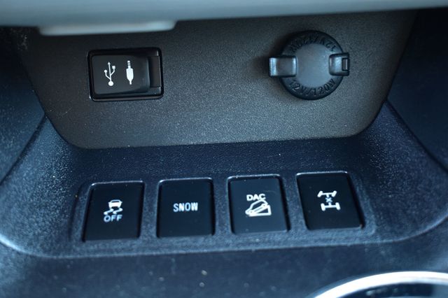 2015 Toyota Highlander AWD 4dr V6 LE Plus - 22946608 - 41