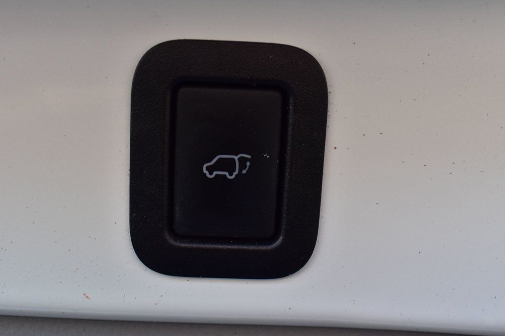 2015 Toyota Highlander AWD 4dr V6 LE Plus - 22946608 - 50