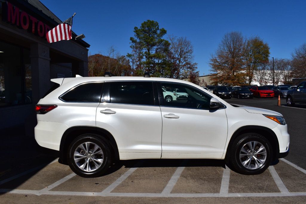 2015 Toyota Highlander AWD 4dr V6 LE Plus - 22946608 - 5