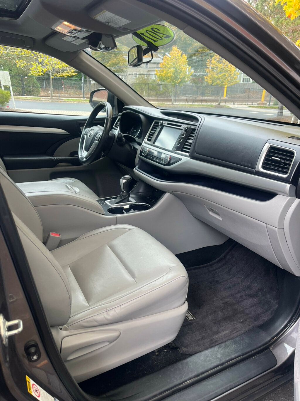 2015 Toyota Highlander AWD 4dr V6 XLE - 22936556 - 11