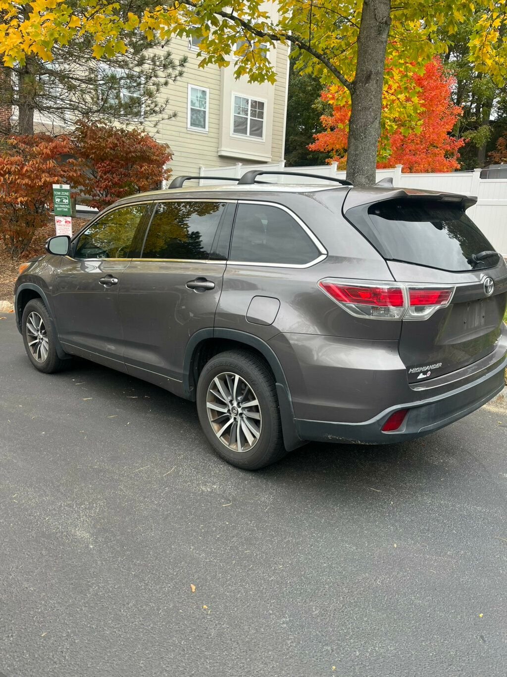 2015 Toyota Highlander AWD 4dr V6 XLE - 22936556 - 5