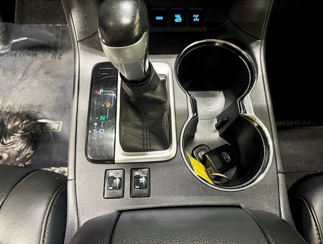 2015 Toyota Highlander AWD 4dr V6 XLE - 22919298 - 24