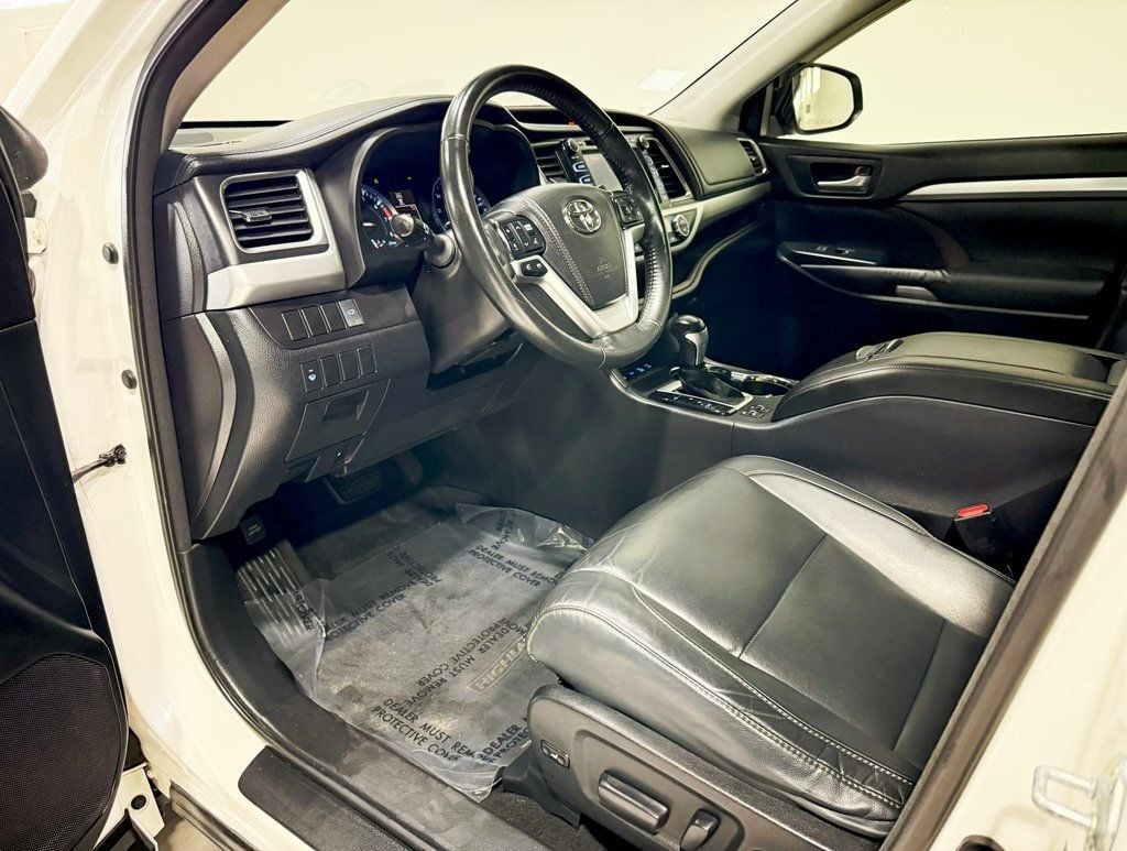 2015 Toyota Highlander AWD 4dr V6 XLE - 22919298 - 28