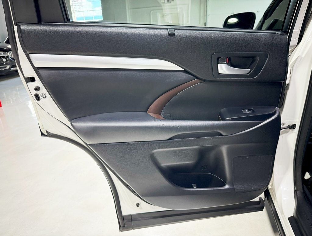 2015 Toyota Highlander AWD 4dr V6 XLE - 22919298 - 38