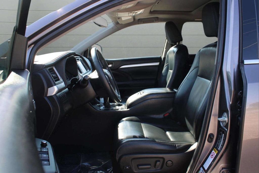 2015 Toyota Highlander AWD 4dr V6 XLE - 22925076 - 13