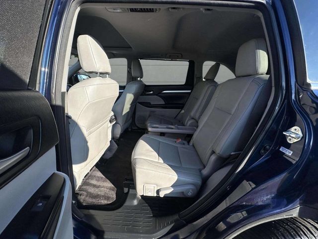 2015 Toyota Highlander AWD 4dr V6 XLE - 22940955 - 16