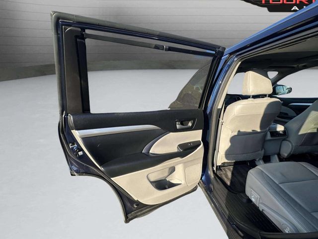 2015 Toyota Highlander AWD 4dr V6 XLE - 22940955 - 17