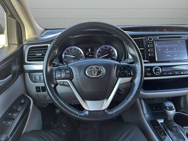 2015 Toyota Highlander AWD 4dr V6 XLE - 22940955 - 41