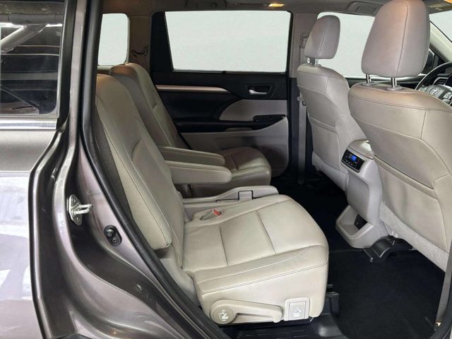 2015 Toyota Highlander AWD 4dr V6 XLE - 23008672 - 18