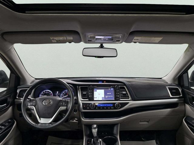 2015 Toyota Highlander AWD 4dr V6 XLE - 23008672 - 22