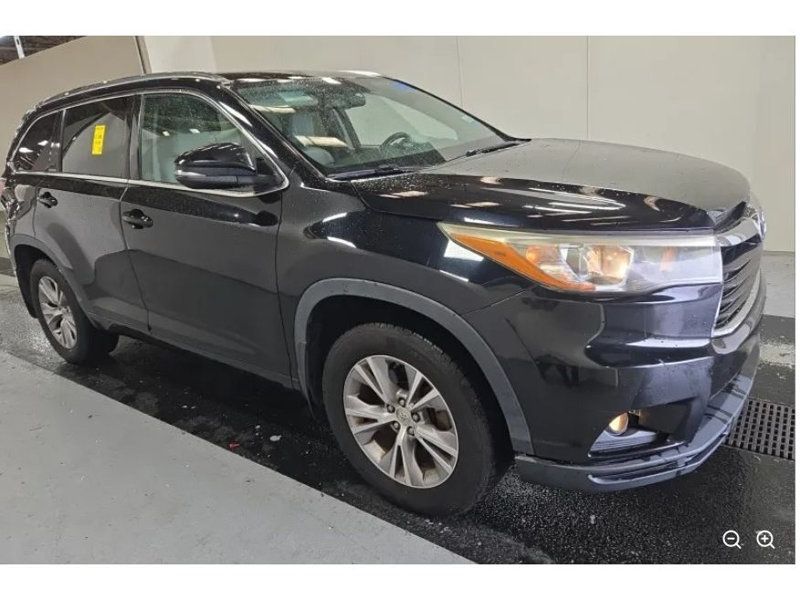 2015 Toyota Highlander Base Hybrid photo 2
