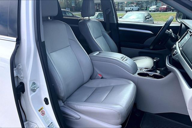 2015 Toyota Highlander AWD 4dr V6 XLE - 23017346 - 11