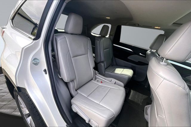 2015 Toyota Highlander AWD 4dr V6 XLE - 23017346 - 14